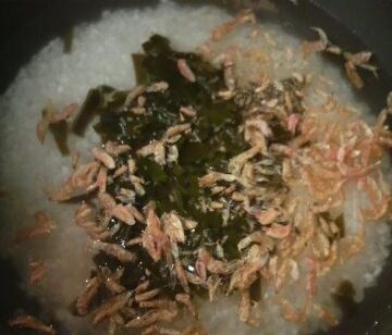 昆布と桜海老の炊き込みご飯