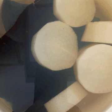 お出汁を取った昆布でおでん